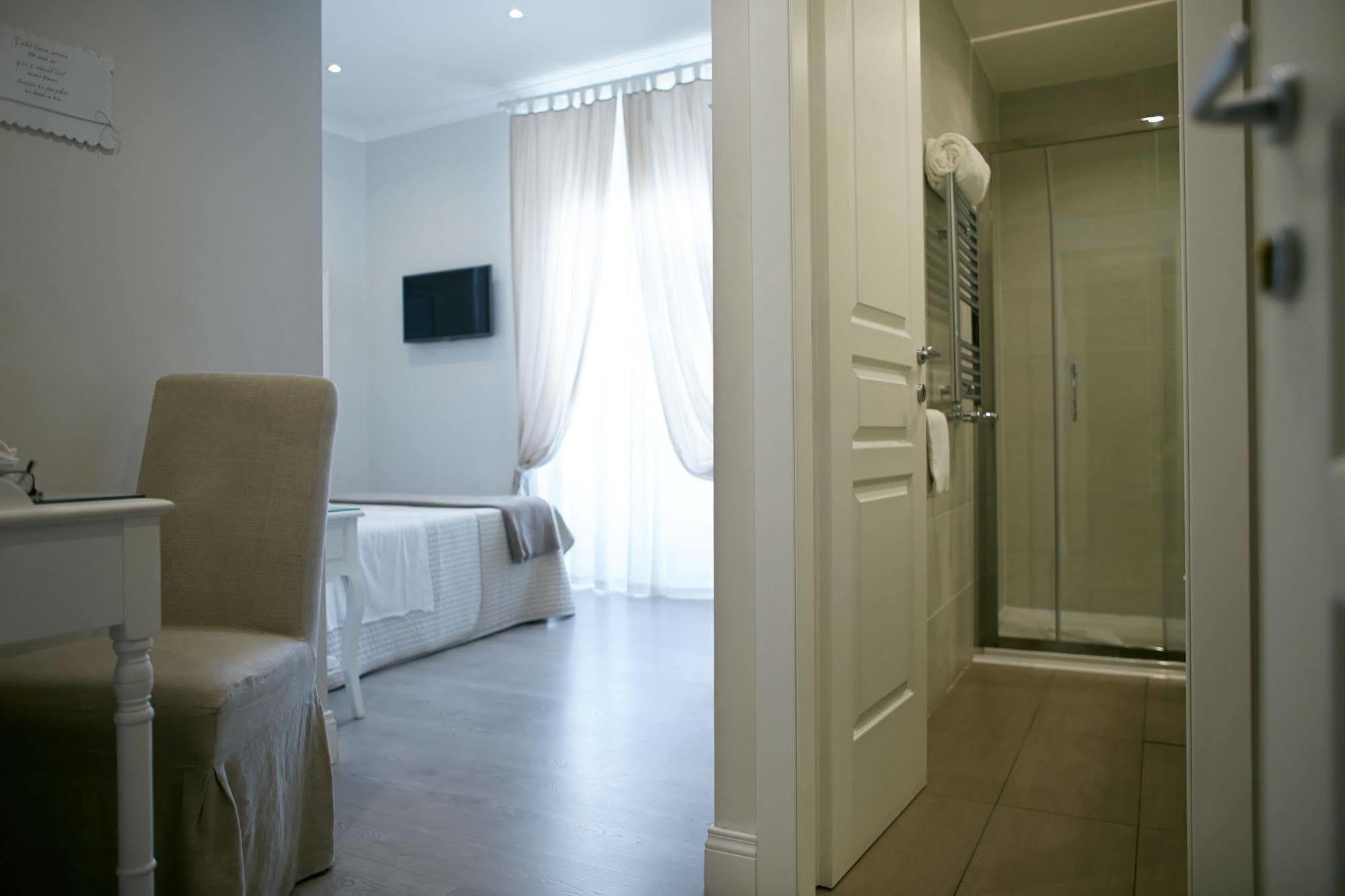 Charme & Chic Bed & Breakfast Roma