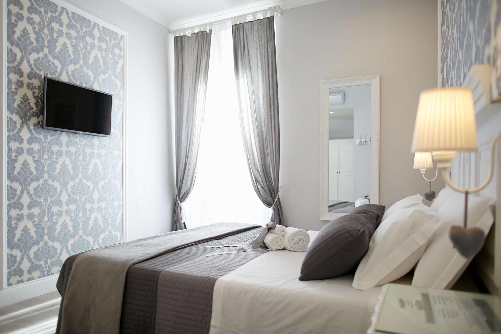 Charme & Chic Bed & Breakfast Roma