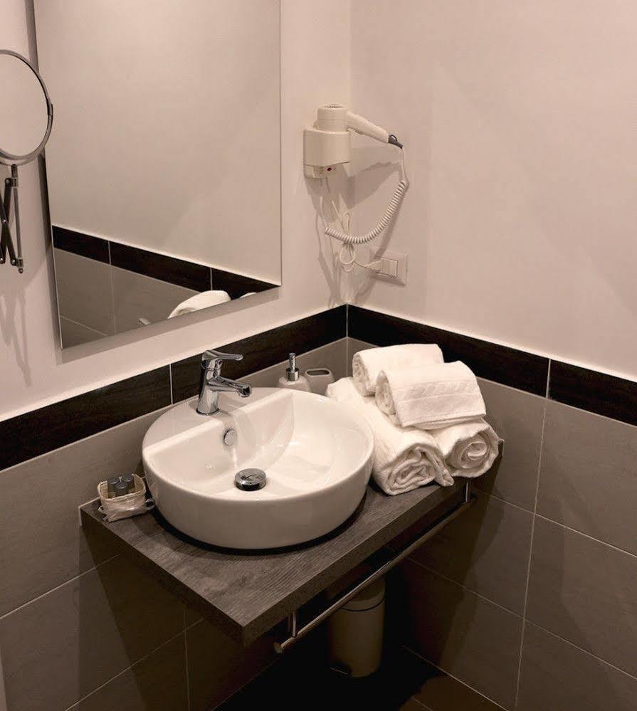 Le Coq Suites 3* Roma