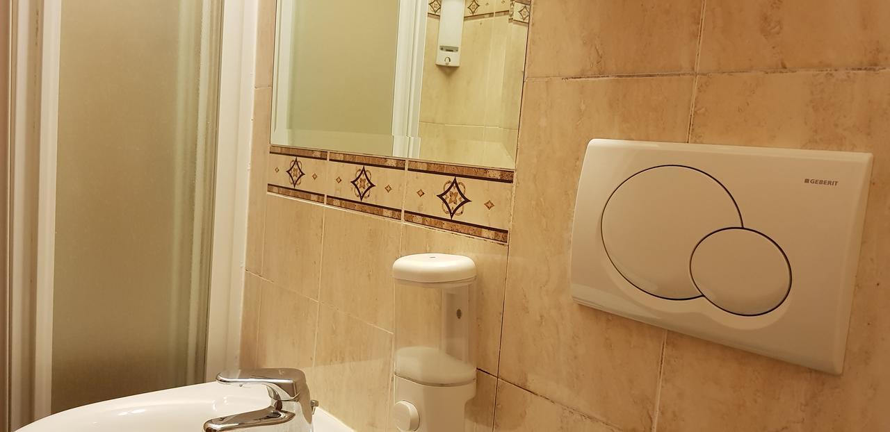 Rainbow Guest house 2*
