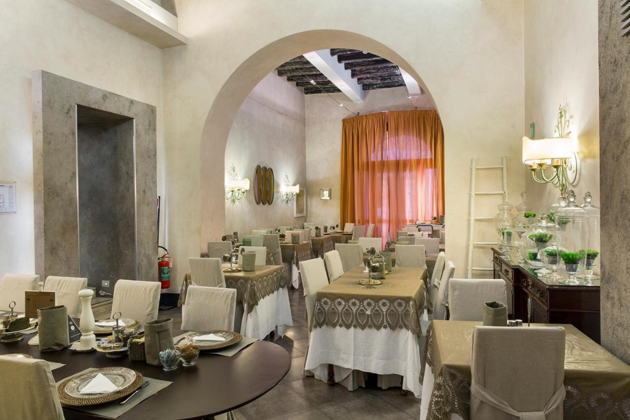 Hotel Adriano 3*