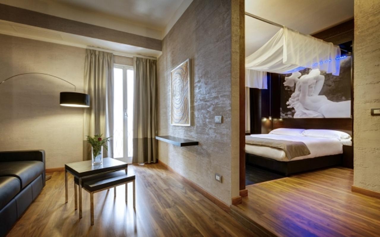 Dharma Luxury Hotell