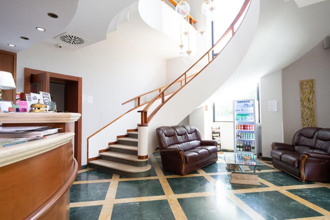 Cervara Park Hotel 4*