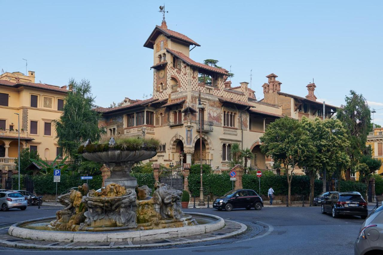 Palm Gallery Garden House Roma