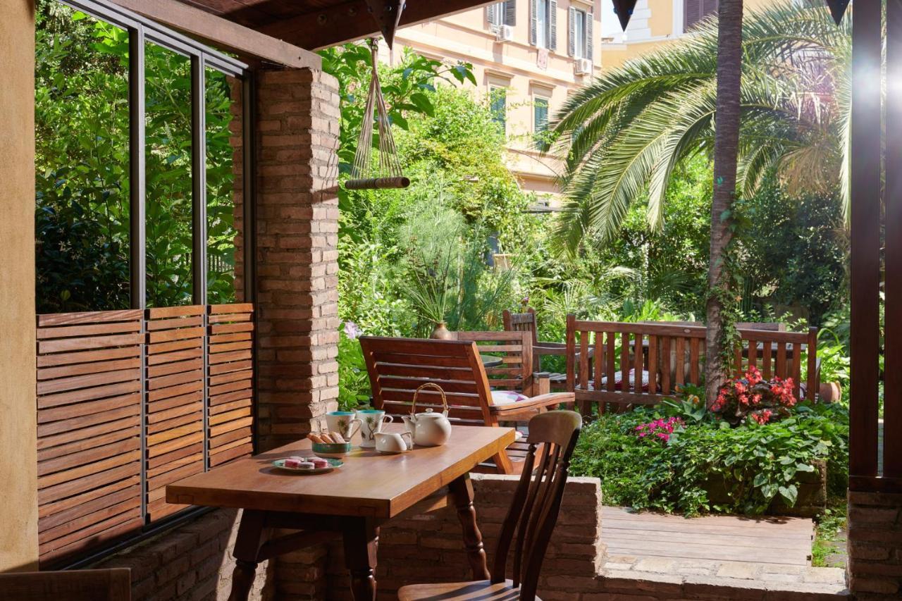 Palm Gallery Garden House Hotel
