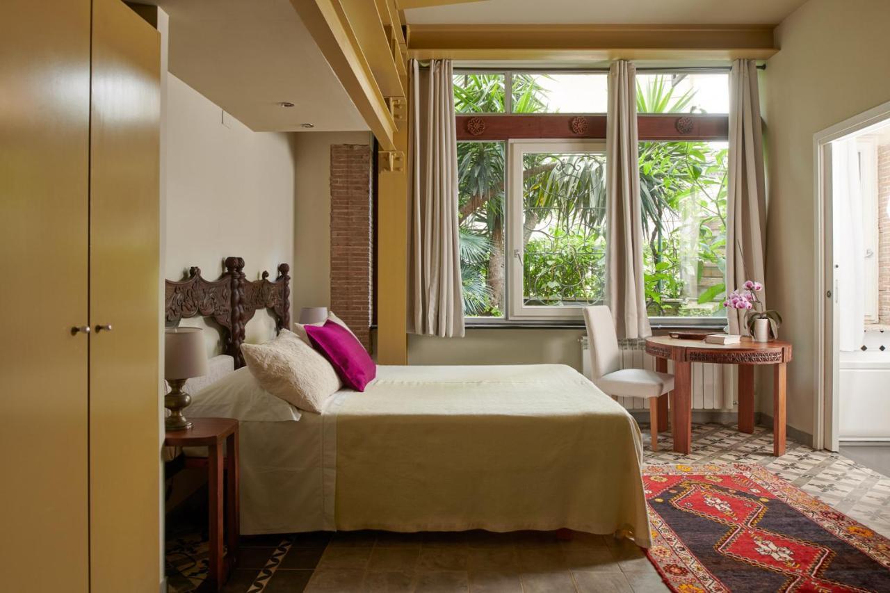 Palm Gallery Garden House Hotel