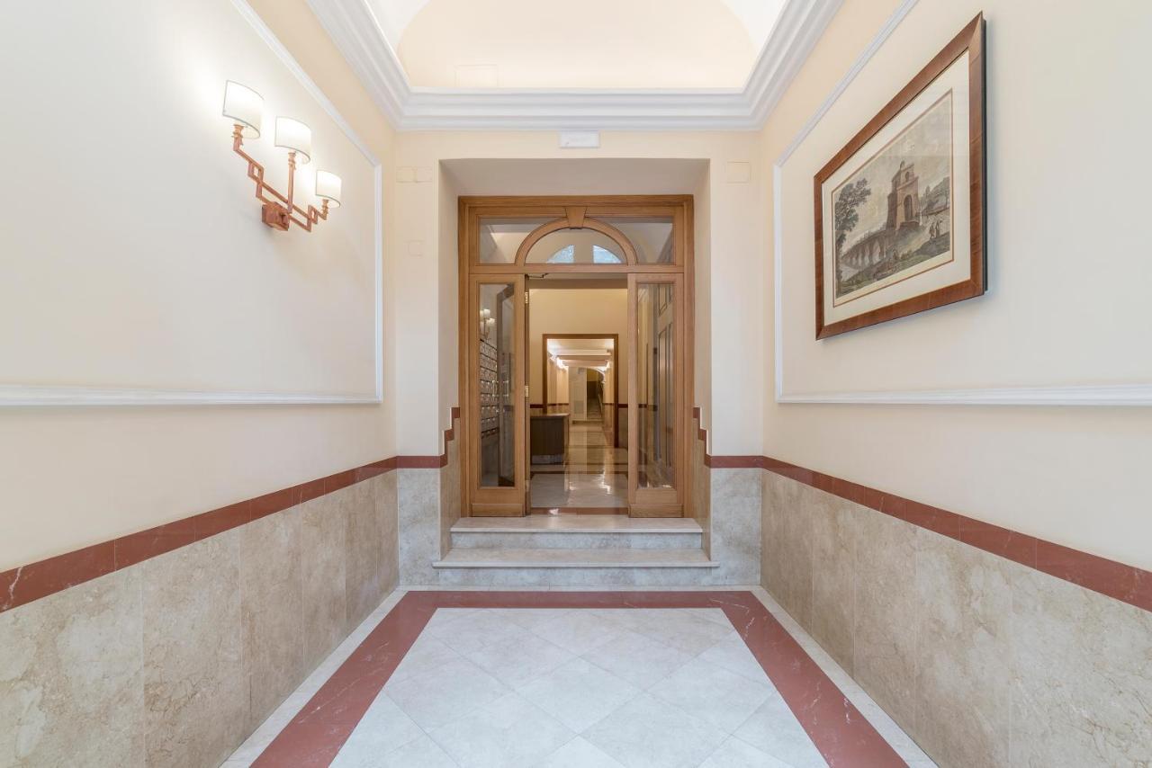Apartment Borghese Roomy Flat Rom