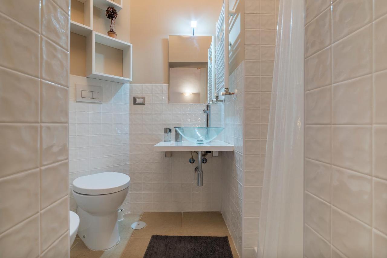 Borghese Roomy Flat