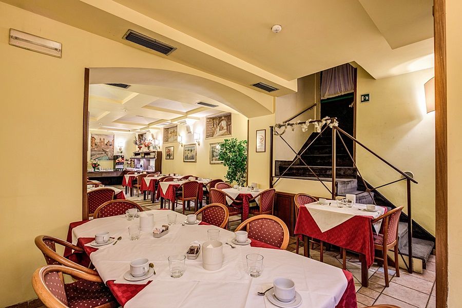 Al Manthia - Gruppo Trevi 4* Roma