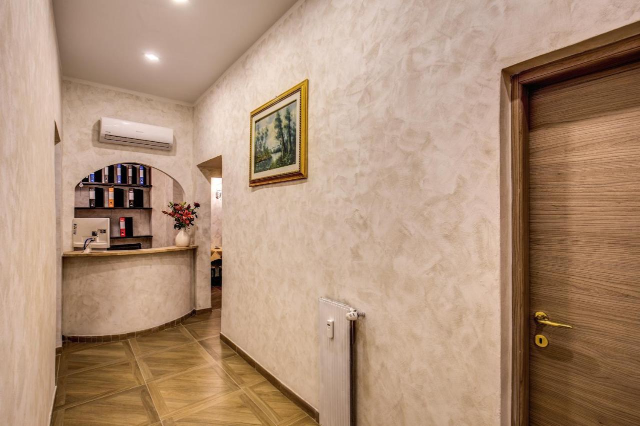 Casa de hóspedes Amici 2*