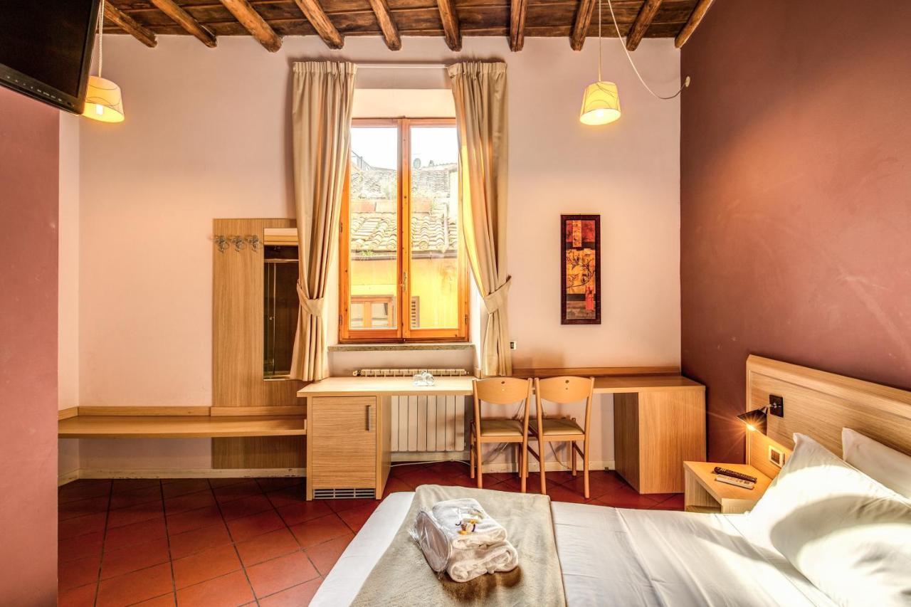 O Magenta Fico 2 Gjestgiverier Roma