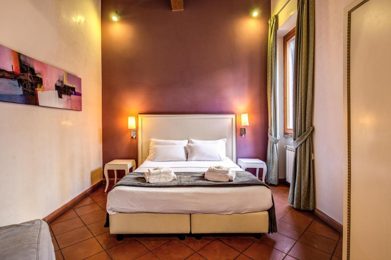 Magenta Luxury Fico Pensión Roma