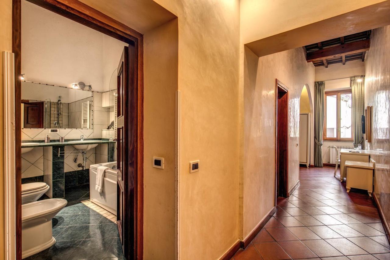 Magenta Luxury Fico Pensión Roma