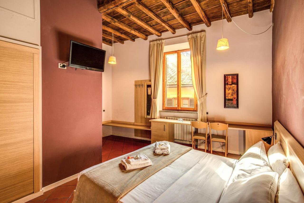 O Magenta Fico 2 Gjestgiverier Roma