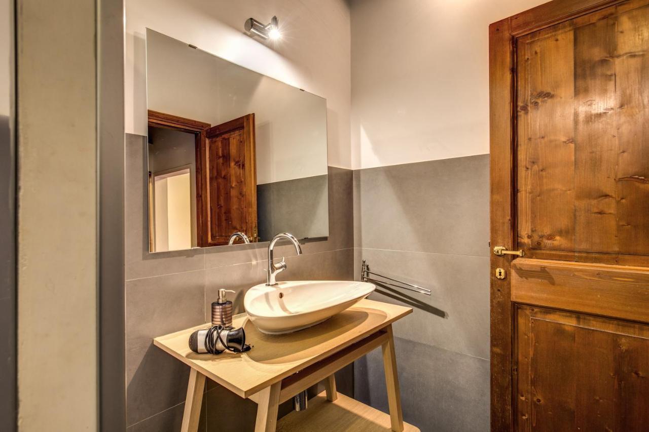 Magenta Luxury Fico Pensión Roma