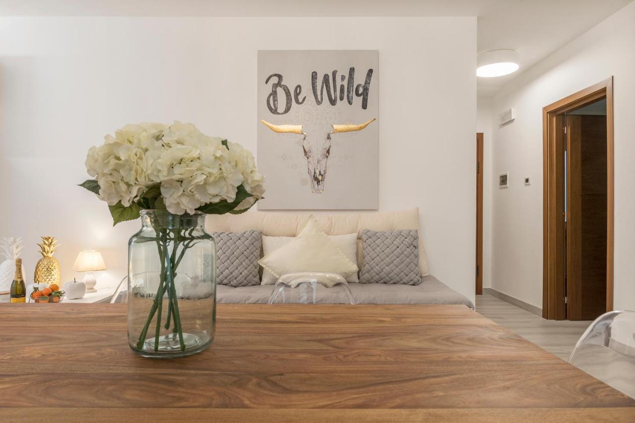 Vatican Luxury 2bd 2ba Roma