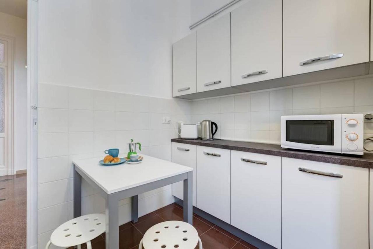 Bright And Modern 2 Bed Flat In Prati Roma