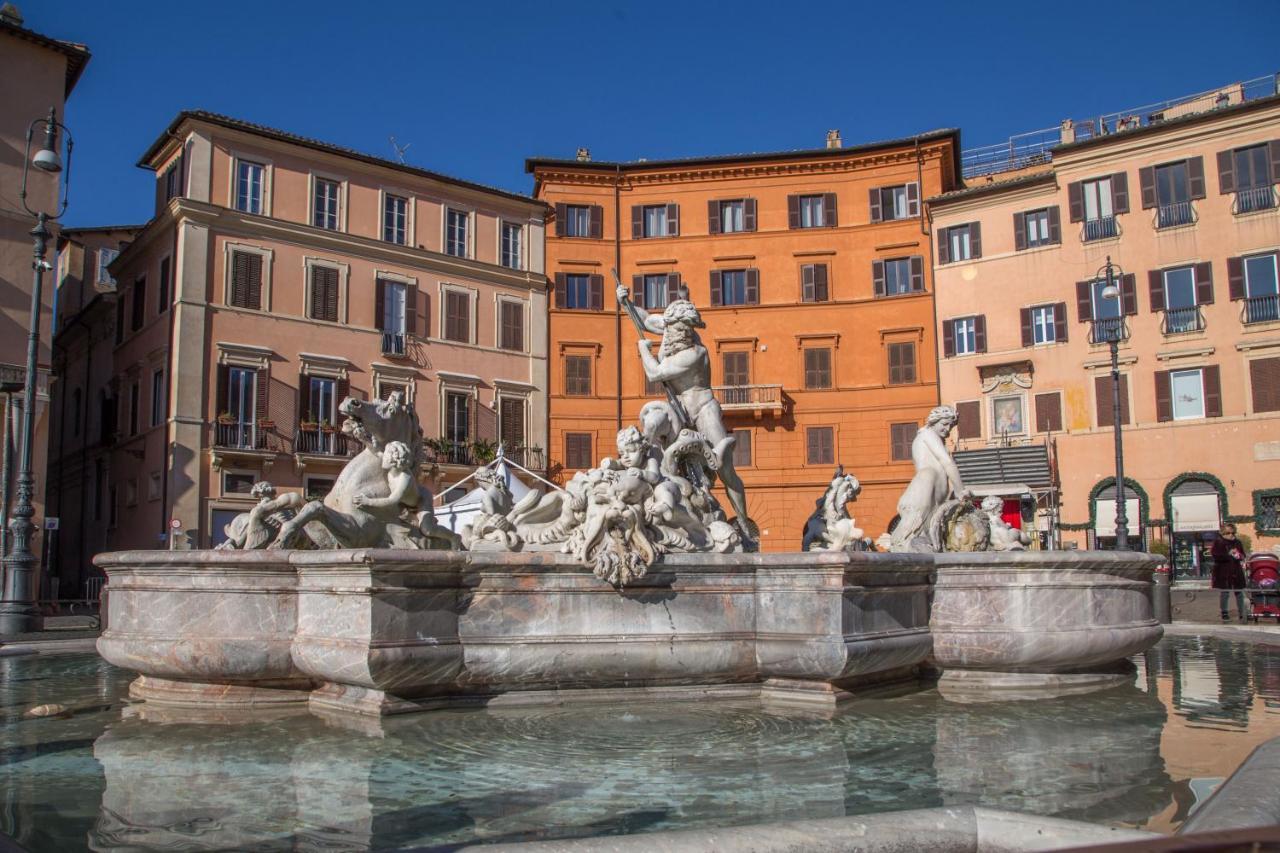 Navona White Apartment *