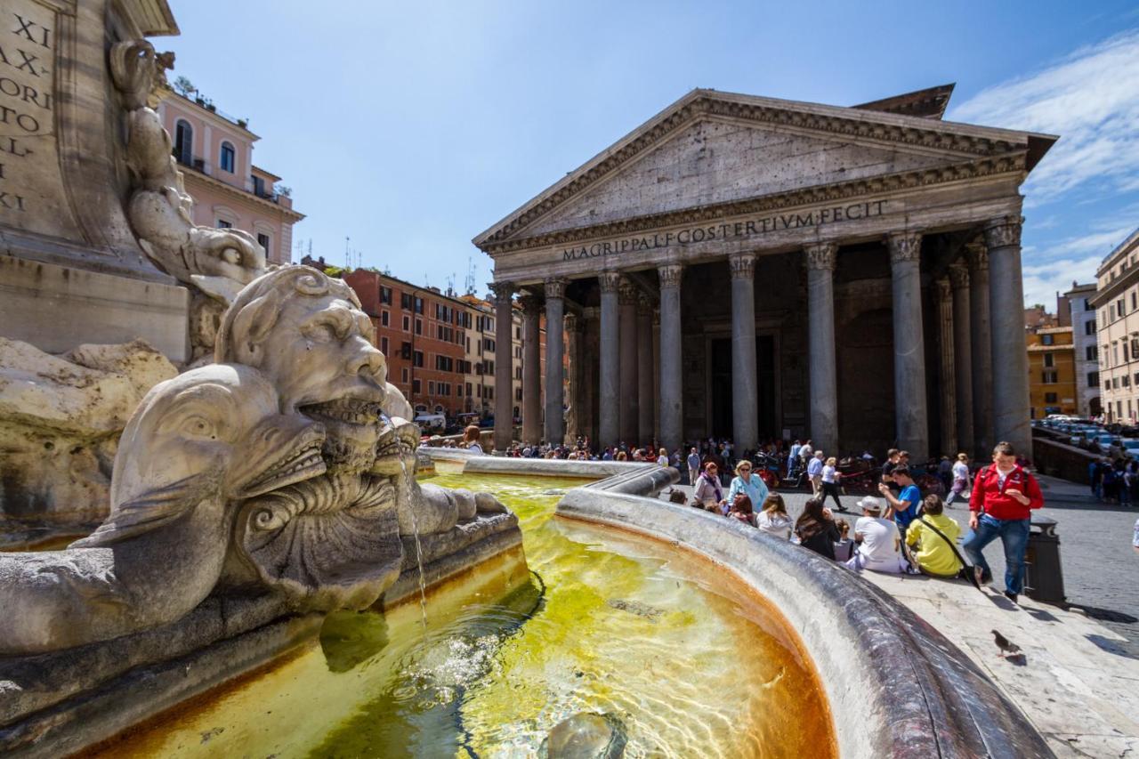 Sunny Navona Square Roma