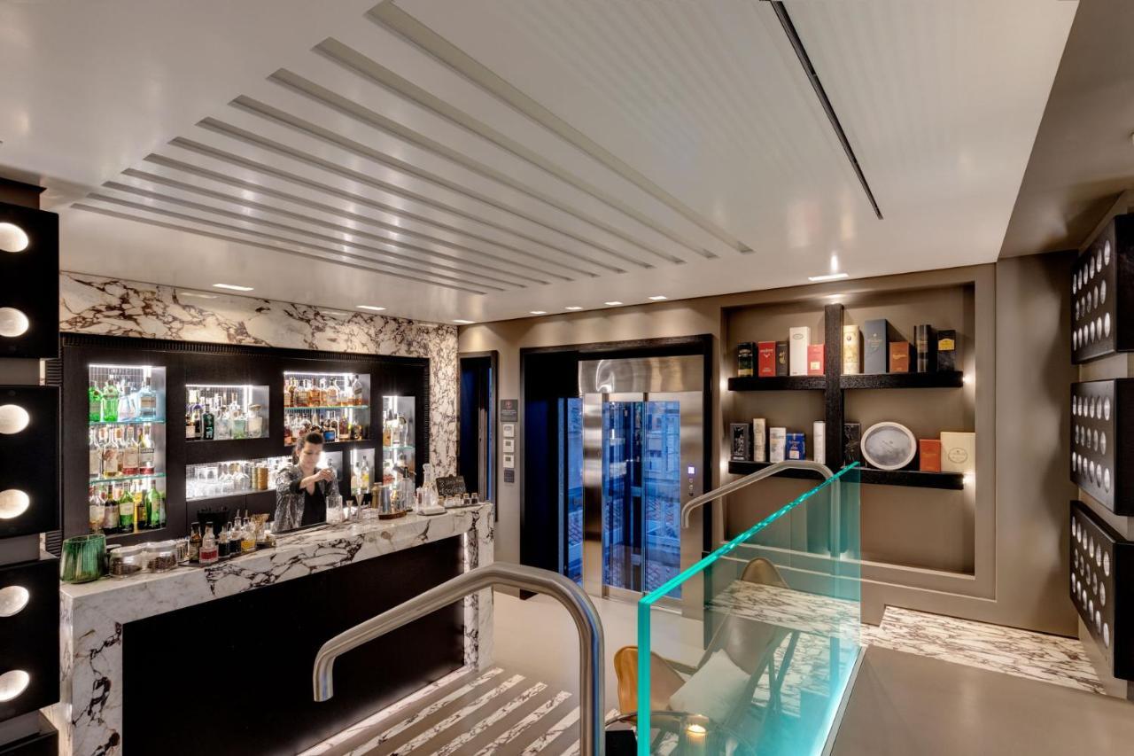 Singer Palace 5* Rom