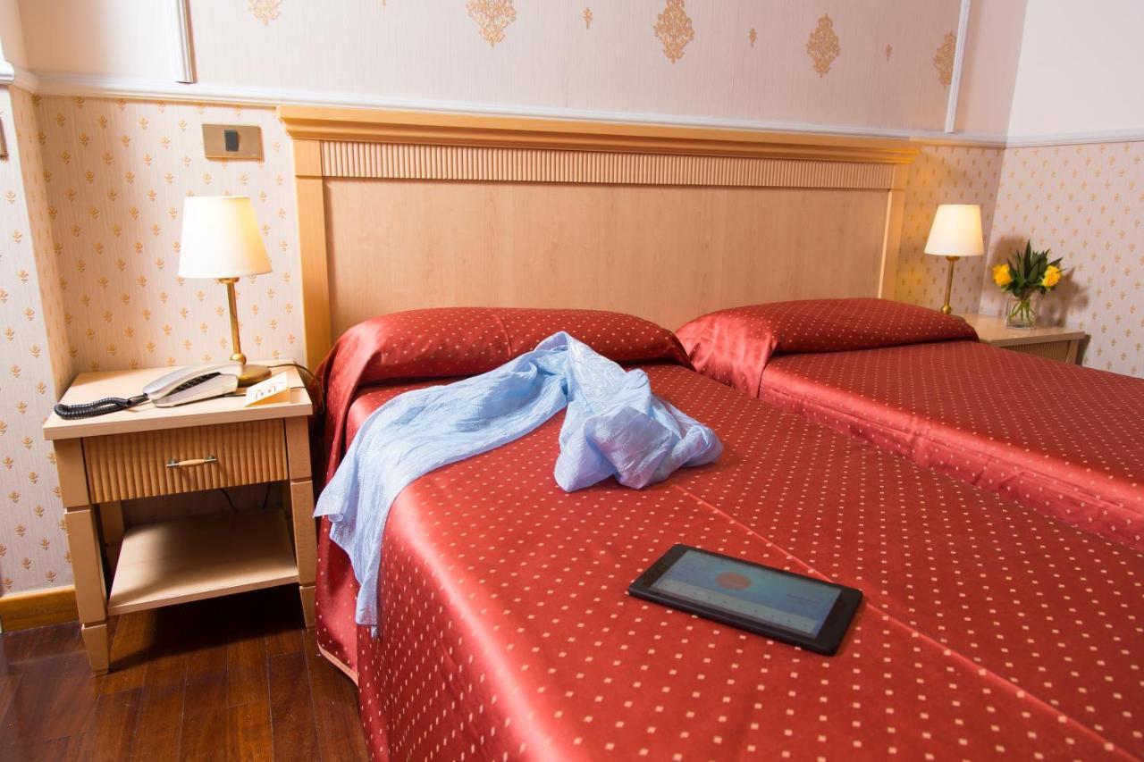 Hotell Arco Di Travertino
