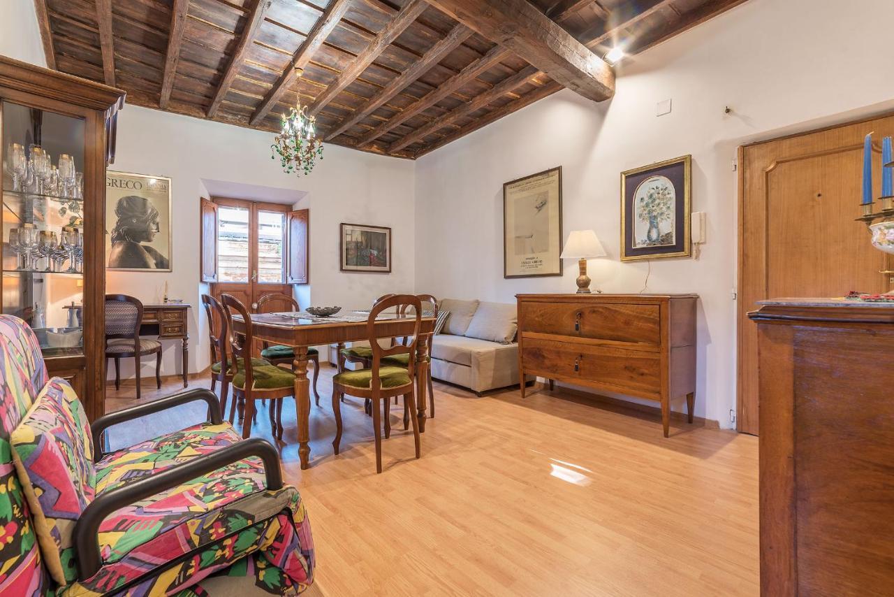 Montecitorio & Pantheon Stylish Flat