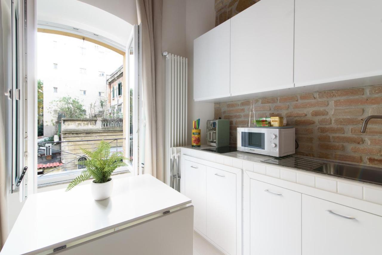 White Ostilia Leilighet Roma