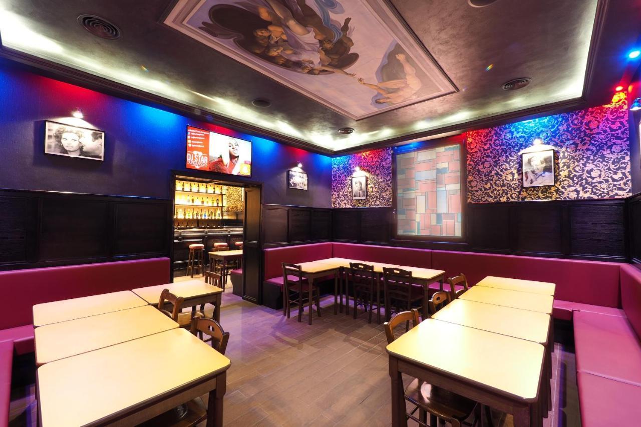 Alessandro Downtown & Bar Hostal