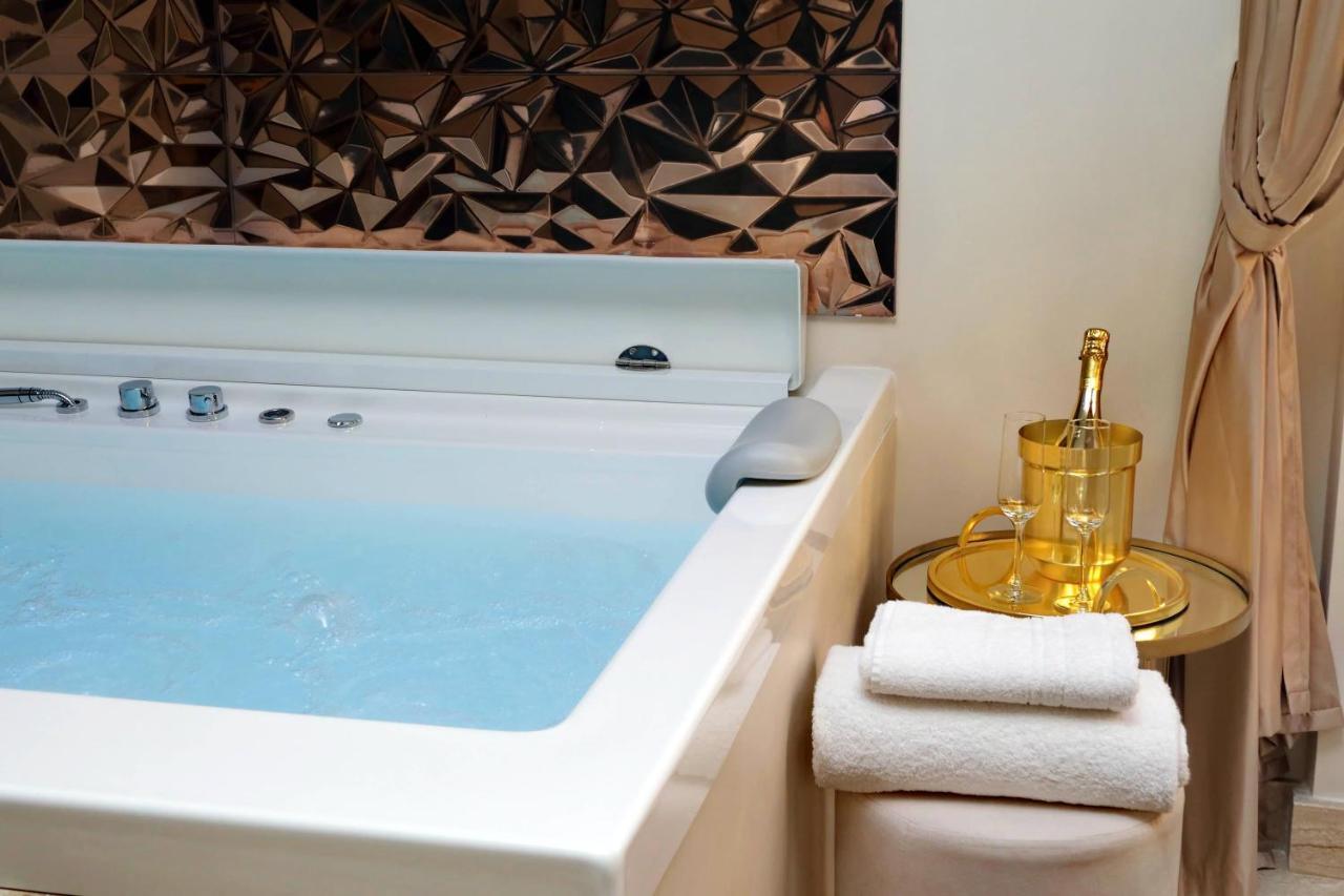 Spanish Hills Collection Luxury & Jacuzzi Affittacamere Roma