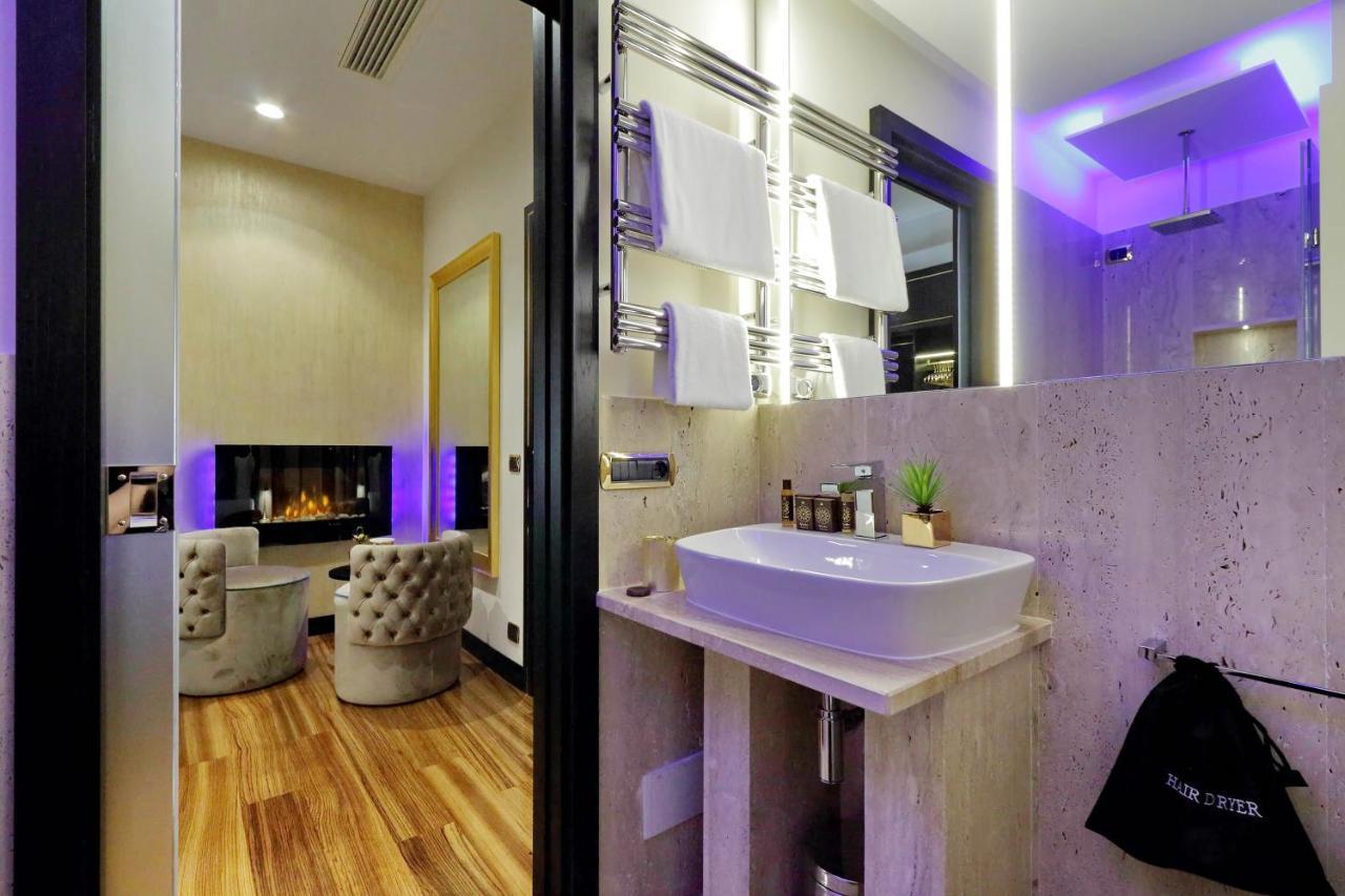 Spanish Hills Collection Luxury & Jacuzzi Affittacamere 4*