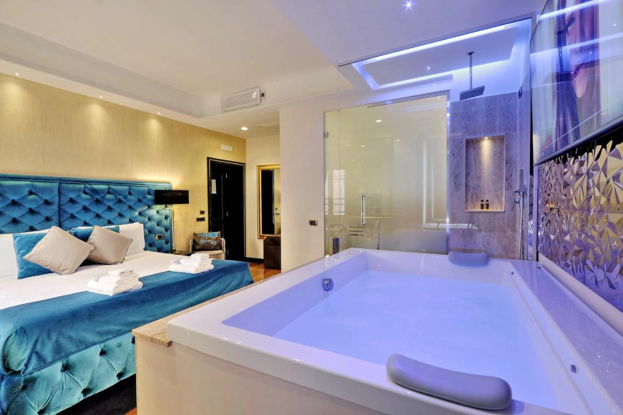 Spanish Hills Collection Luxury & Jacuzzi Affittacamere 4*