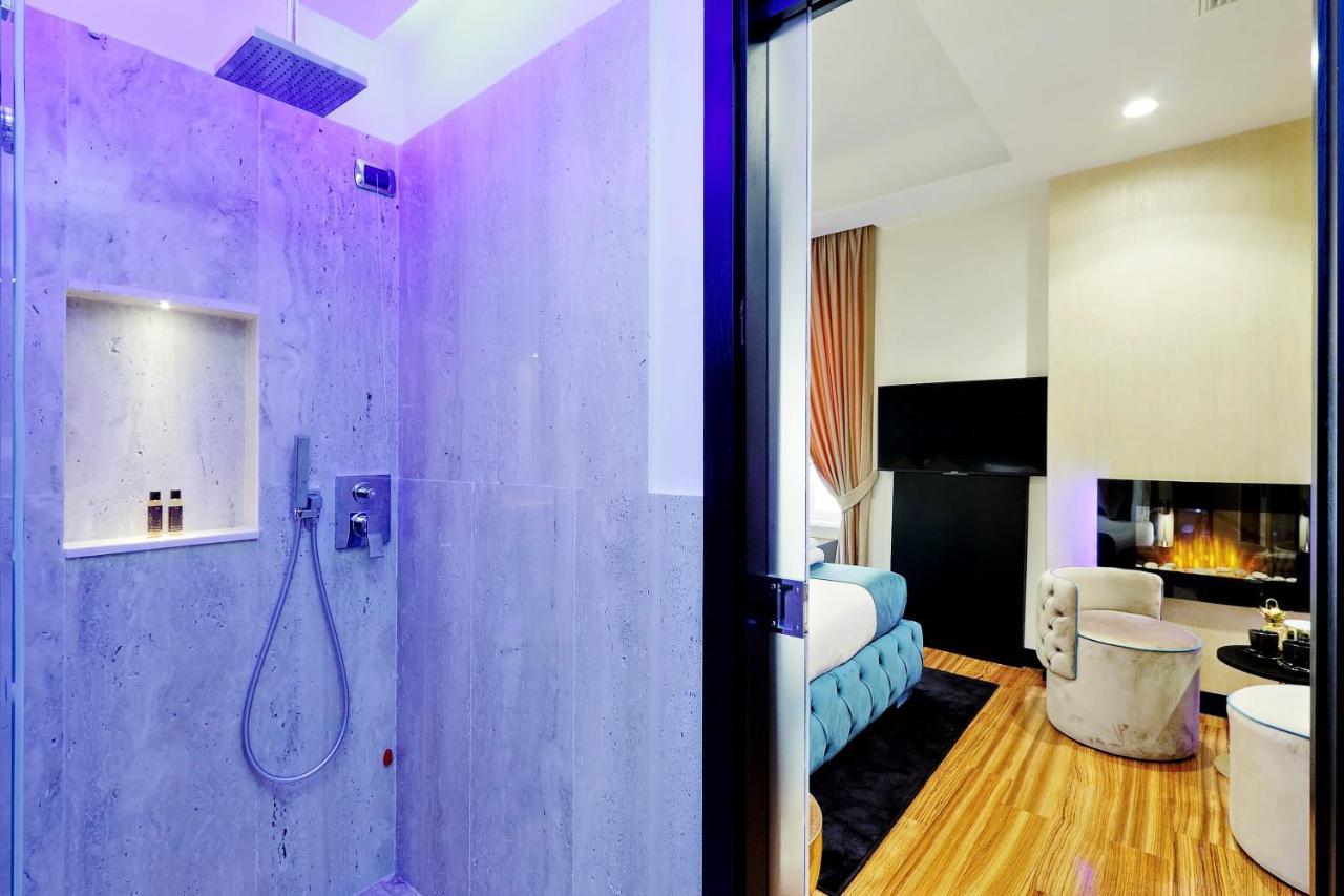 Spanish Hills Collection Luxury & Jacuzzi 4* Roma
