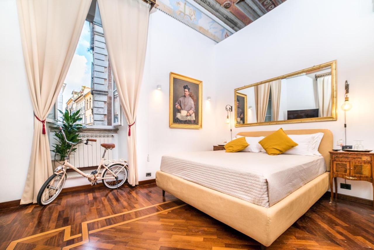 Palazzo Del Duca Piazza Navona Affittacamere Roma