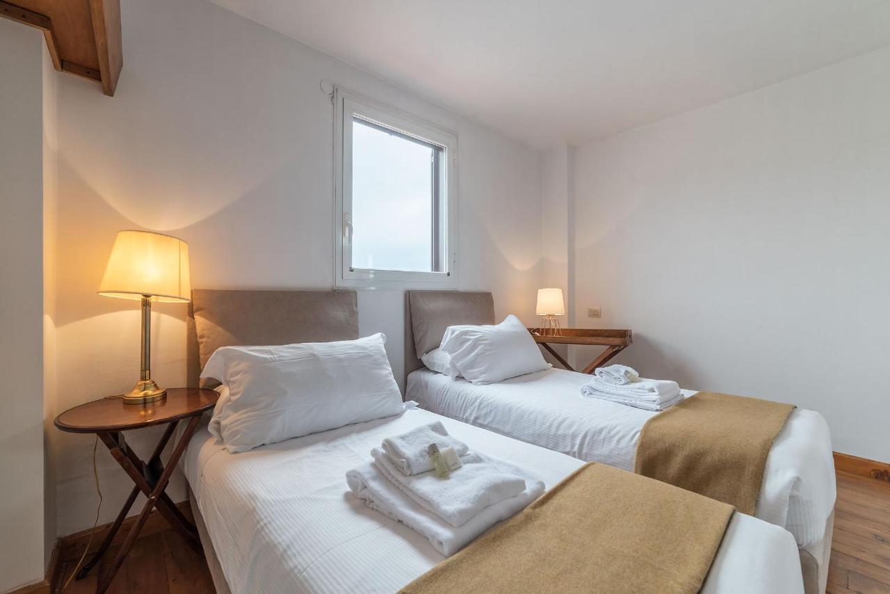 Paradiso Penthouse - Fromhometorome Apartment