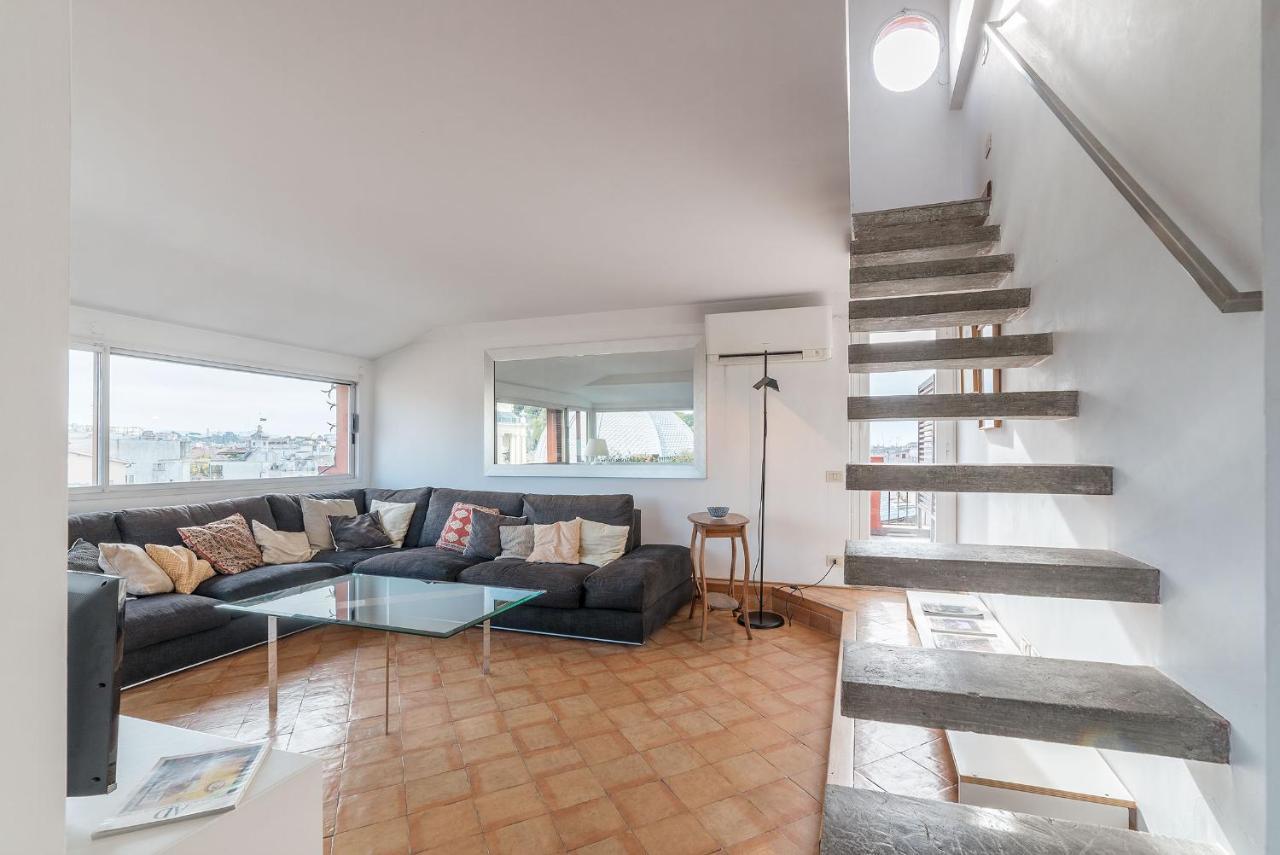 Paradiso Penthouse - Fromhometorome Apartment
