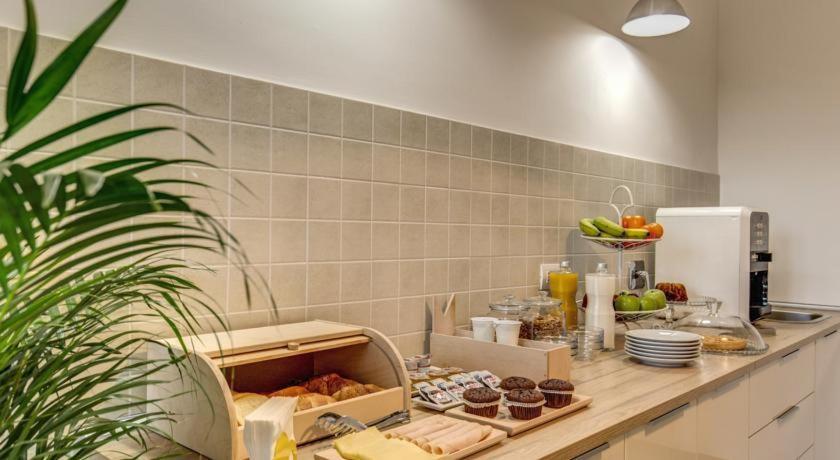 Yh 131 Bed & Breakfast Roma