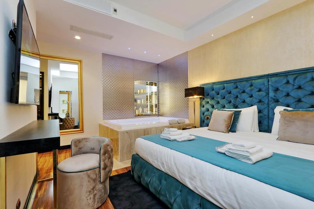 Spanish Hills Collection Luxury & Jacuzzi 4* Roma
