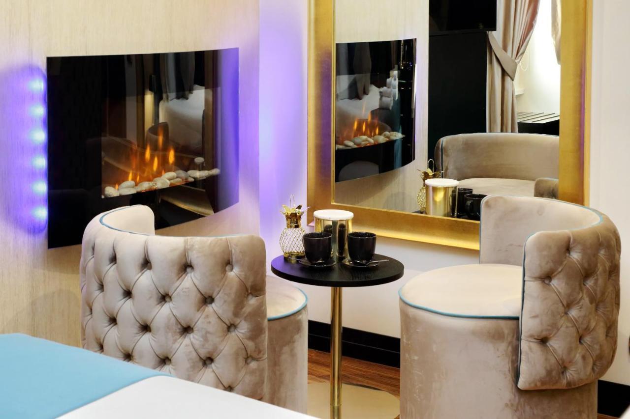 Spanish Hills Collection Luxury & Jacuzzi Affittacamere