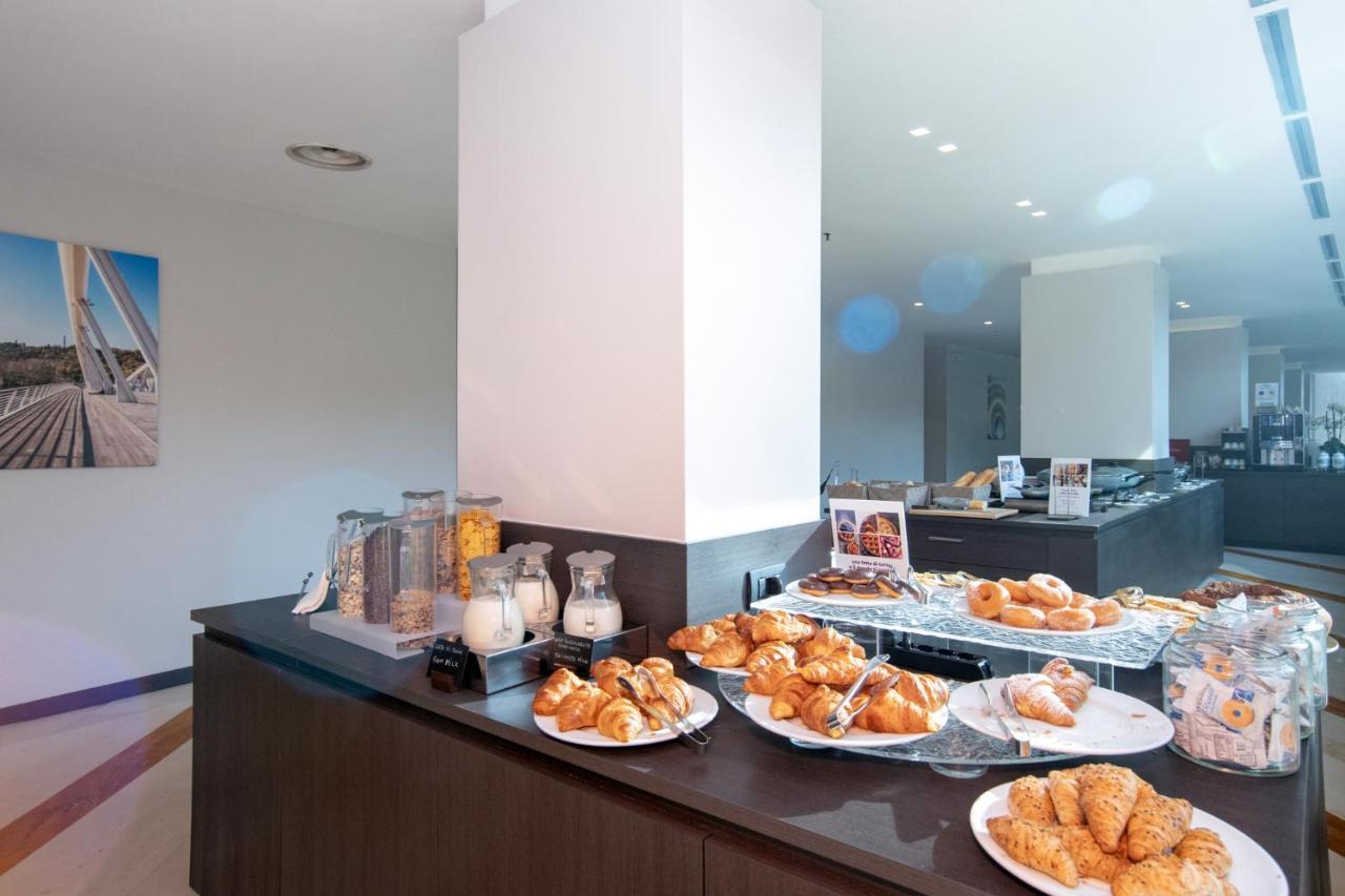 Mercure West 4*