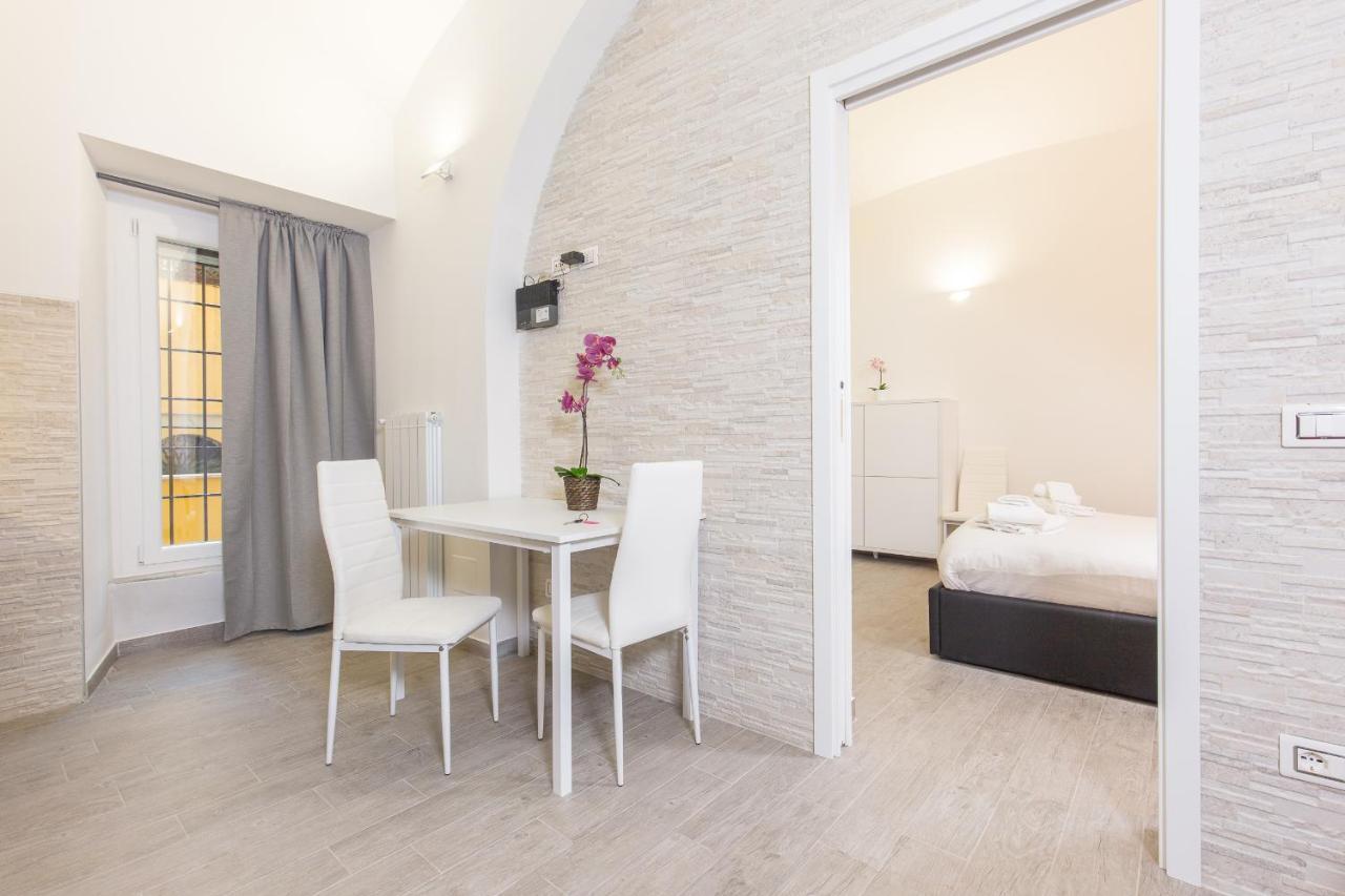 House Vaticano * Roma