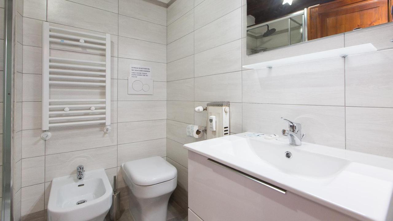 Apartment In Arco Della Ciambella Rome