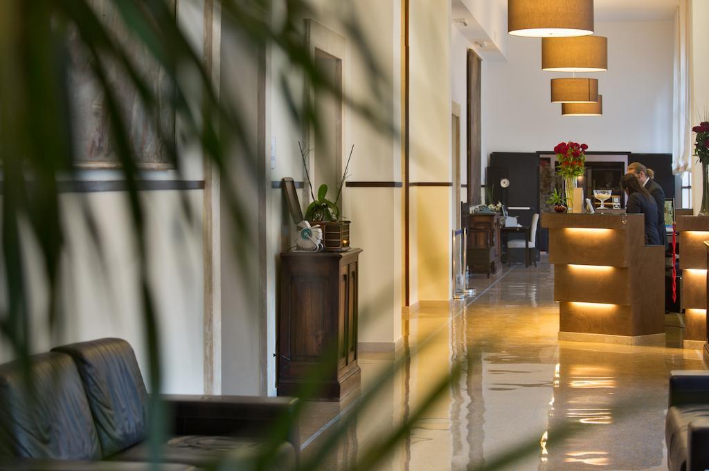 Lh Montemario 4*
