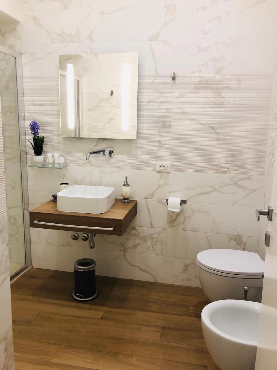 Kambal Luxury Rom