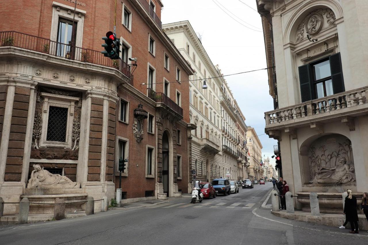 Alojamento de Acomodação e Pequeno-almoço Trevi Grand Blu Roma
