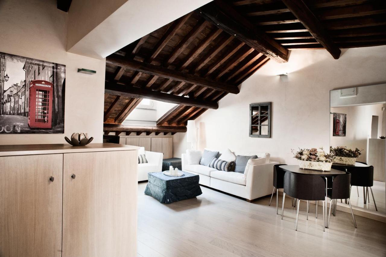 Mansarda Campo Dei Fiori - Via Dei Balestrari 37 Apartamento