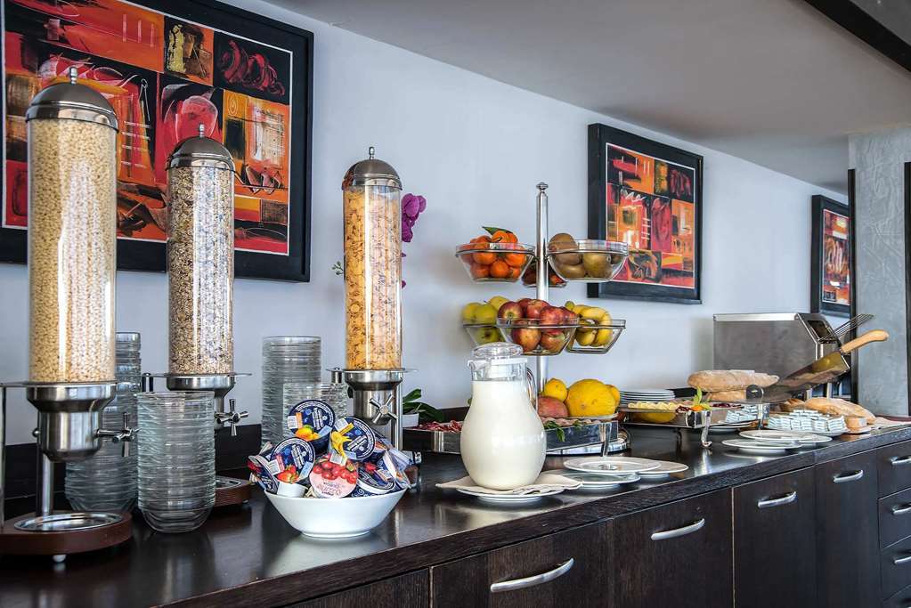 Occidental Aurelia Hotel