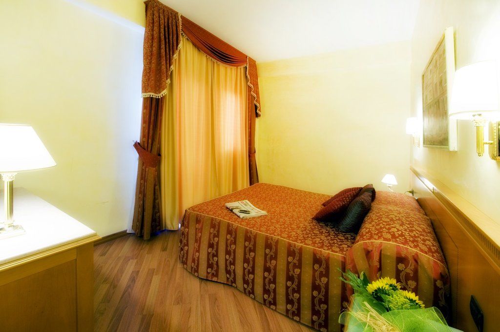 Hotell Bright