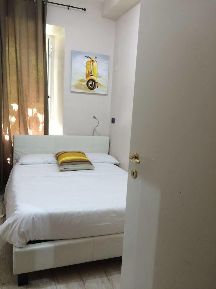 Hotel Domus Tiberina 2*