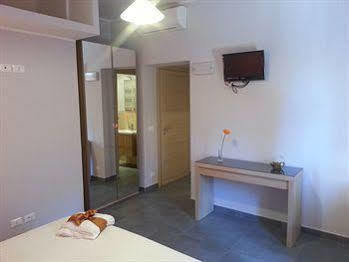 Guest house Gemini 2*