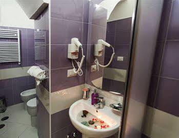 Chroma Italy - Chroma Octho Guest house Rome